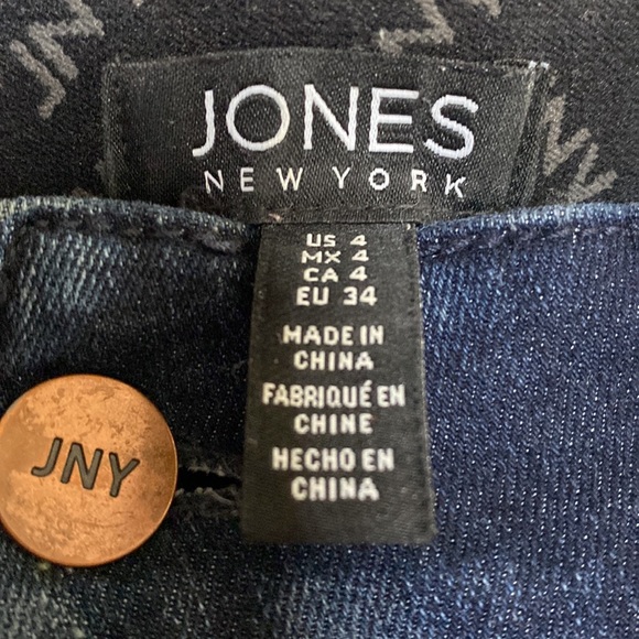 Women’s Jones New York Jeans Blue 4 NWOT - Picture 2 of 3